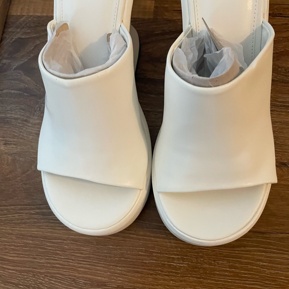 Circus -Sam Edelman Patrice White. Size 8.5